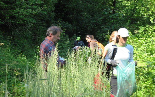 Med dekleti, foto: Gabrenja N.